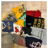 Sports t-shirts, S to XL in tote