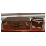 Vintage hard sided suitcase, no key