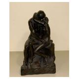 Reproduction of statue of The Kiss
