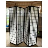 Folding screen
