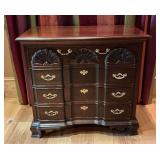 Thomasville shell carved front 4-drawer chest