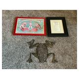Metal frog wall art