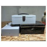 Lock boxes, 2 with keys