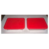 2 Pyrex covered casserole dishes