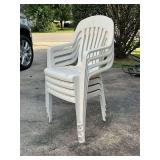 4 plastic patio chairs