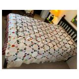 Wedding ring quilt top, hand stitched