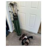 Spalding golf bag with left handed  clubs