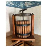 Apple press, 19" T.