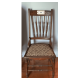 Vintage Wooden Chair   One Back Spindle Needs Repair