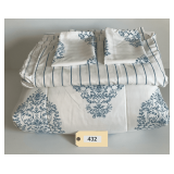 Queen Comforter 90"X90"  Dust Ruffle  2 Pillow Cases