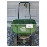 Scotts SpeedyGreen 2000 Broadcast Spreader