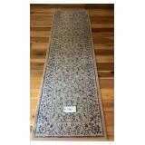 Traditional Floral Pattern Rug Runner with Light Background