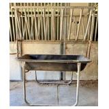 Cattle Feeder with Hay Rack