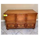 Lane Altavista Virginia Cedar Chest
