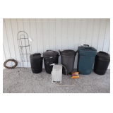 (5) Plastic Trash Cans with Lids