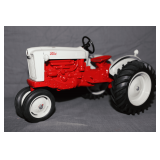 Ertl Ford 900 Tractor