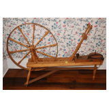 Wooden 'Walking Wheel' Spinning Wheel