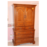 Sumter Cabinet Co. Oak Entertainment Center