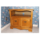2 Door Oak Television Cabinet