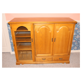 Oak Stereo/Television Cabinet