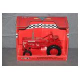 ERTL McCormick Farmall 140 1994 Lafayette Farm Toy Show Edition