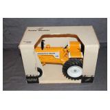 Minneapolis-Moline G940 Tractor