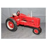 ERTL McCormick Farmall 300