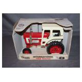 ERTL International Harvester 1468 Tractor