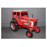 International Harvester 1568 V8