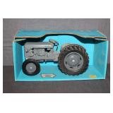 Ferguson TO-20 1/16 Scale Die Cast Model Tractor