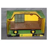ERTL John Deere Hay Wagon