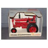 ERTL International Harvester Hydro 100 Rops Special Edition