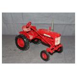 ERTL McCormick Farmall 130