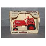 ERTL McCormick Farmall Cub Tractor 1959-1963