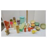 Vintage Tupperware w/Vintage Smells(Bad)