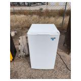 Criterion Apartment size Refrigerator, working-white.  Preview & pickup BOPU yard