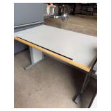 Worktable 48x30.   Preview & pickup BOPU shop