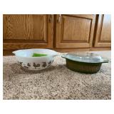 Pyrex No.443 Early American pattern Cinderella mixing bowl and Pyrex Bramble pattern 043 oval casserole w lid
