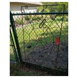 Metal trellis of spiders 30x64