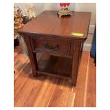 27x24x25H single drawer side table