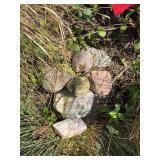 4 decorative rocks