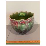 Unmarked jardiniere Approx 10x10