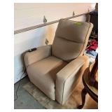 Lift chair w heat and massage
