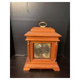 Elgin Clock Co mantle clock w Westminster chime, battery operated