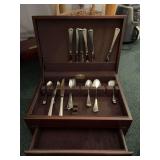 Oneida 6pc service for 8 flatware w case Short 1 teaspoon