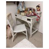 21x42 wicker desk with glass top and wicker chair NO CONTENTS