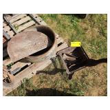 Cast iron stove legs and separator bowl Cast iron stove legs and separator bowl
