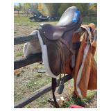 English riding saddle with carrying bag