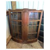 Beautiful antique carved solid oak curved glass China cupboard 41 x 48 x 12 Beautiful antique carved solid oak curved glass China cupboard 41 x 48 x 12