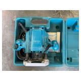 Makita plunge router